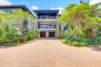 Phezulu Villas 2, Zimbali Estate by Euphoric Leisure - B&B