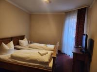 Camera Doppia con Letti Singoli con Bagno Privato 