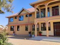 B&B Arusha - Keeney House at St. Gabriel's - Bed and Breakfast Arusha