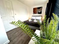 Riverside View by Blue Skies Stays - B&B