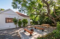 B&B Cape Town - Six Bedroom House in Rosebank - Bed and Breakfast Cape Town