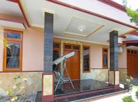 Rumah Kemuning Mataram - B&B
