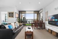 Melbourne CBD Water Views WiFi Netflix - B&B Melbourne