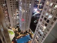 One-Bedroom Apartment with Pool View