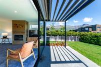 Serenity Haven: Retreat with Panoramic Views - B&B Wanaka