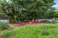 3BR Miami Home Boho Style, Firepit & Yard - B&B Miami
