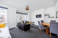 Spacious 2BR By Luxiety Stays Short Lets & Serviced Accommodation Southend on sea Near Westcliff Beach & High St - Ferienwohnung Southend-on-Sea
