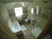 Camera Matrimoniale/Doppia con Letti Singoli con Bagno in Comune - Moel Findeg
