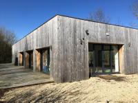 Open plan getaway set in 25 acres of woodland - B&B Charney Basset