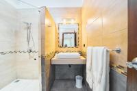 Apartment with Garden View