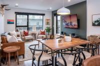 Hemlock Hangout by Revelstoke Vacations - B&B Revelstoke