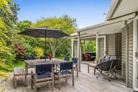 B&B Waikanae - Kohekohe Garden Cottage - Waikanae Holiday Home - Bed and Breakfast Waikanae