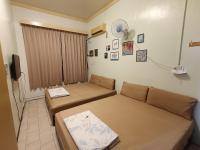 Vierpersoonskamer met Eigen Externe Badkamer