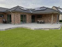 Haacksen - modernes Ferienhaus mit 4 Schlafzimmern, Garten und Grill - B&B Klappholz