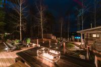 Minivilla Peikonpesä ulkoporeallas & pihasauna - B&B Loppi