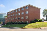 Crystal City Charm Free Parking - B&B