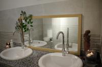 Tweepersoonskamer met Gedeelde Badkamer