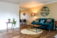 Charming Entire House + Parking - B&B Portland