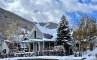 The Residence on South Oak - steps to the gondola! - B&B Telluride