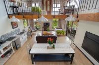 Open Plan One-Bedroom Apartment with Garden View