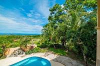 Magical 1 Bedroom Condo with Ocean View & Pool - B&B
