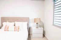 Spacious and Modern Villa with Pool in Ocean Park - B&B San Juan
