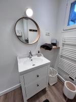 Le Jeanne, appartement en duplex proche forteresse et centre ville - B&B Chinon