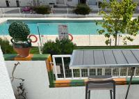 Le Canola Empuriabrava Port - 45m2 - Vue Piscine - Plage centrale 500m- Parking privé gratuit - B&B Empuriabrava