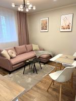 Apartment R&L Lazovná Apt 2 - city centre and free private parking - B&B Banská Bystrica