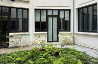 Cosy 1BR with outside space near Canal Saint Martin - B&B