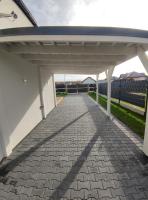 Ferienhaus Laura 70qm bis 5 Gäste mit Fass-Sauna, Whirlpool April bis Oktober, 75qm Terrasse und eingezäunten Garten Haustiere willkommen - Chambres d'hôtes Sierosław