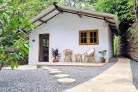 Coconut Cabin - Hiriketiya Beach - Bed and Breakfast