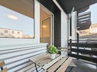 Tolstov Apartments - 2 or 3 Room Apartments - 15 Min zur Messe DUS & 10 Min Old Town DUS - Chambres d'hôtes Düsseldorf