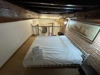 Venus Two-Floored Stylish Apartment in the City Center - B&B Firenze