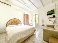 Gîte Hibiscus Destrellan - B&B Baie-Mahault