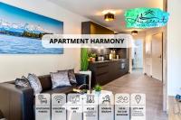 B&B Friedrichshafen - Auszeit Apartment HARMONY am Uferpark - nur 100 m bis zum Bodensee, direkt am Bodenseeradweg, Seeblick, Sonnenbalkon, Massagesessel, schnelles WLAN, kostenloser Parkplatz, für bis zu 2 Personen - Bed and Breakfast Friedrichshafen