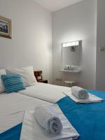 One-Bedroom Apartment with Balcony