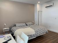 Deluxe King Studio