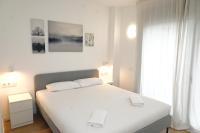 B&B L'Hospitalet de Llobregat - Homenfun Barcelona Can Serra - Bed and Breakfast L'Hospitalet de Llobregat