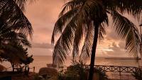 On The Beach - Seaside Sunrise Haven 3 Bedrooms SEA VIEW - B&B Cancún