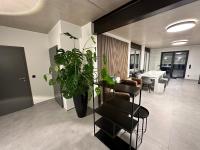 Luxuriöses Apartment direkt am Kanal 125 m² - youpartments - Chambres d'hôtes Münster