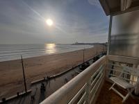 Studio spacieux face mer avec balcon et garage, proche plage et commerces aux Sables-d'Olonne - FR-1-197-561 - B&B Les Sables-d'Olonne