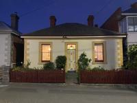 B&B Hobart - Campbell St Cottage, Hobart CBD - Bed and Breakfast Hobart