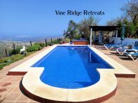 B&B Comares - Vine Ridge Studio and Apartment - Bed and Breakfast Comares