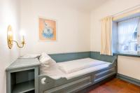 Friesenhaus Kaeptn Hahn Hausteil 05 - B&B Westerland