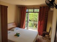 Camera Matrimoniale con Vista Montagna