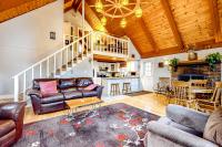 Dock! Dog-Friendly Lakefront Gem in Southern Maine - Ferienwohnung Limerick