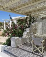 Deluxe One-Bedroom Apartment with Sea View