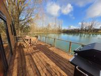 Chalet les pieds dans l'eau la campagne à la ville - Ferienwohnung