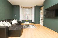 Anfield Luxe Retreat - Stylish Stay with Parking - Steps from Stadium - Short Drive to City Centre - B&B